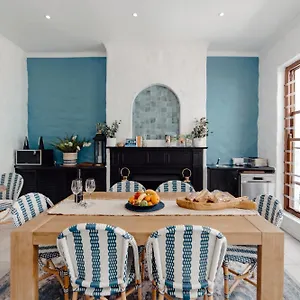 Mediterranean Style In De Waterkant Guest house